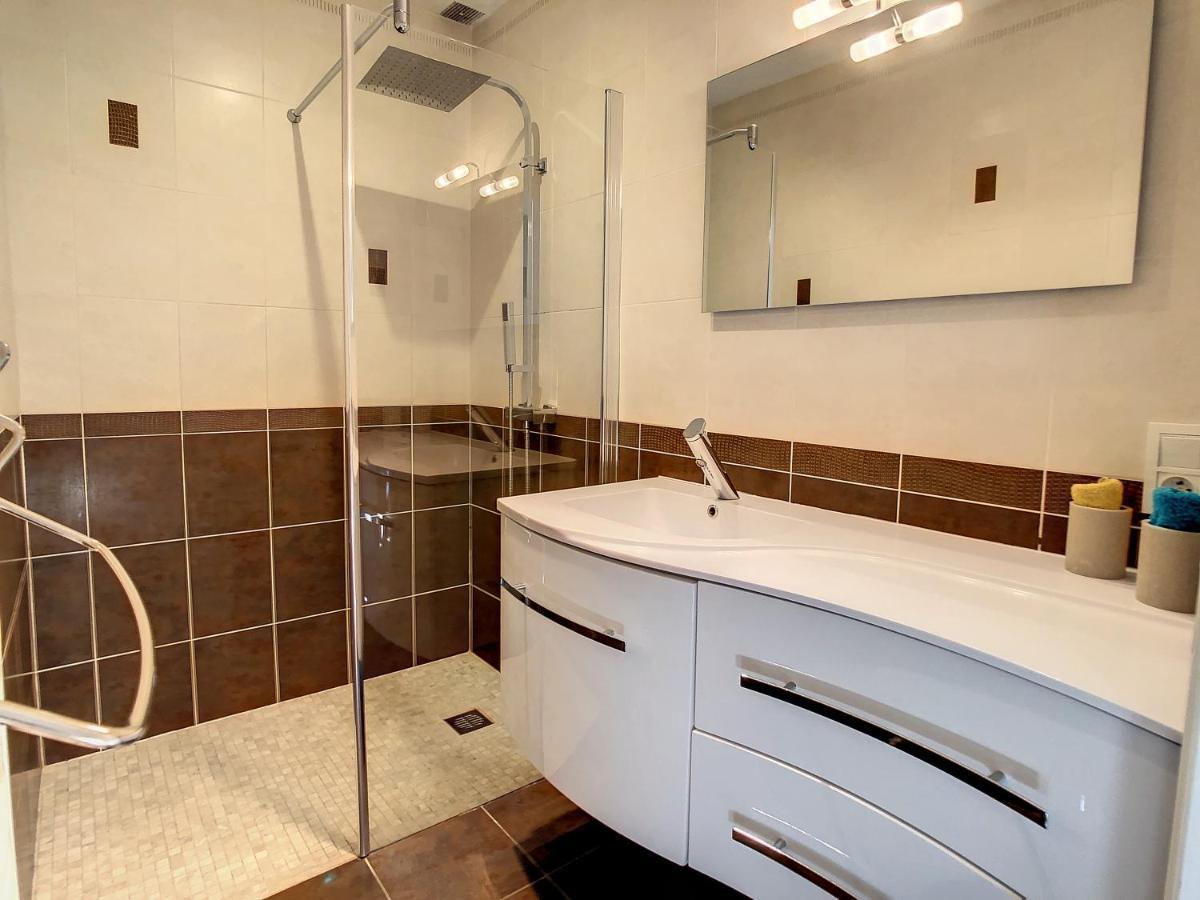 מאנדליה-לה-נאפול 3 Bedrooms Villa Near Cannes - Pool & Jacuzzi - Sea View מראה חיצוני תמונה